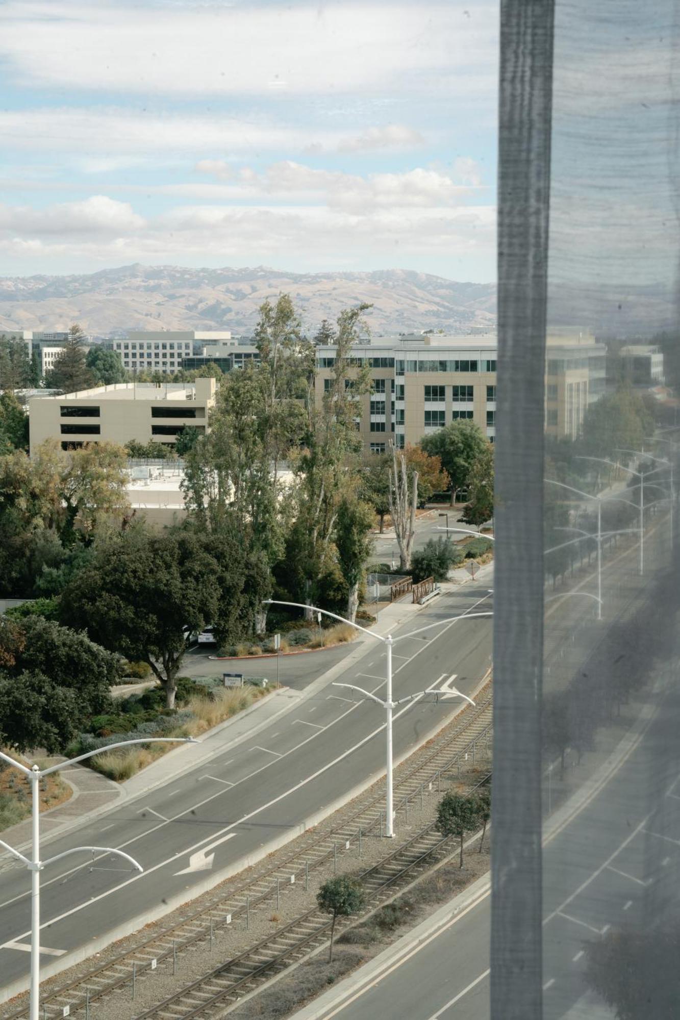 Ac Hotel By Marriott Sunnyvale Moffett Park Exterior photo